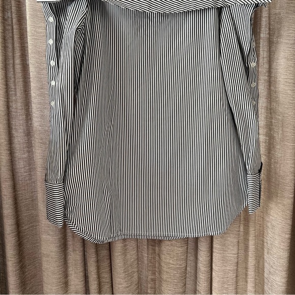 NWOT Guest Editor Off the Shoulder White & Black Stripes Blouse Size Medium - Picture 11 of 13